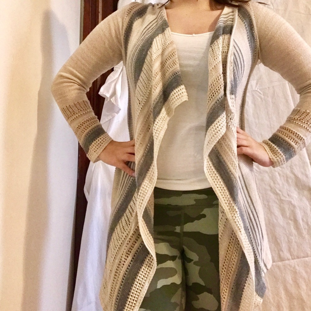 ~Bohemian long sleeve hooded sweater